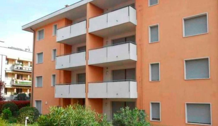 “Affitti folli e famiglie alla deriva: la Valle d’Aosta tradisce il diritto alla casa” “Affitti folli e famiglie alla deriva: la Valle d’Aosta tradisce il diritto alla casa”