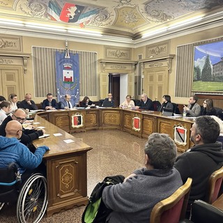 Consiglio comunale di Châtillon tra bilanci, mozioni e dialogo con i cittadini