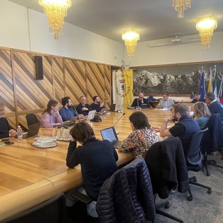 Courmayeur, nuove regole per l’area pedonale. Il Comune entra direttamente in SEV