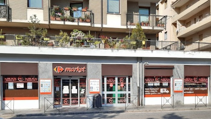 Carrefour di Piazza Plouves Aosta