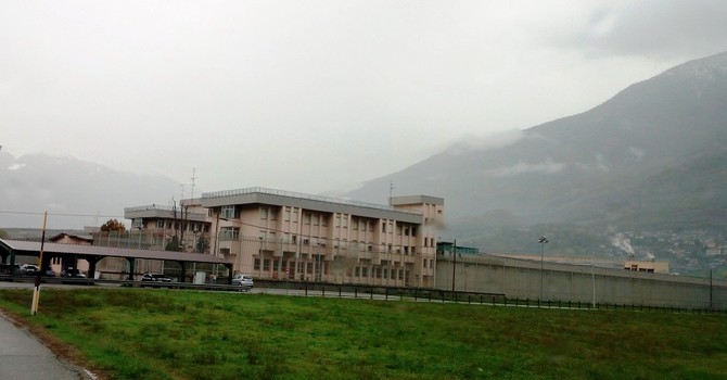 Carcere di Aosta, l’allarme diventa emergenza: disordini, incendi e autolesionismo. L’OSAPP: “Si è sfiorata la rivolta” Carcere di Aosta, l’allarme diventa emergenza: disordini, incendi e autolesionismo. L’OSAPP: “Si è sfiorata la rivolta”