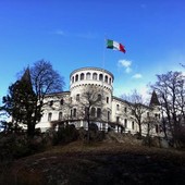 IL CASTELLO CANTORE DI AOSTA SI ILLUMINA DI VIOLA PER LA GIORNATA MONDIALE DELLA FIBROMIALGIA IL CASTELLO CANTORE DI AOSTA SI ILLUMINA DI VIOLA PER LA GIORNATA MONDIALE DELLA FIBROMIALGIA