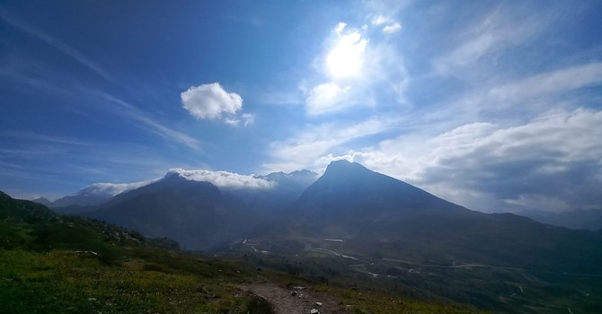 Il Monte Leone salendo allo Straffelgrat (ph. M. Carlesso) Il Monte Leone salendo allo Straffelgrat (ph. M. Carlesso)