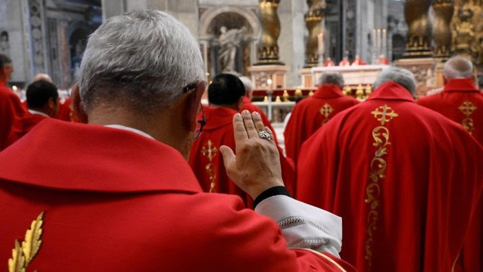 Il Conclave chiede preghiere al popolo di Dio