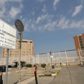 Perquisizione nel carcere Lorusso e Cutugno: trovate armi artigianali e una macchinetta per tatuaggi