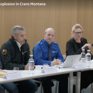 Crans Montana, le autorità confermano decine di vittime, ma non sono identificabili al momento