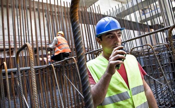 Edilizia, 100 euro agli operai valdostani. Ora i sindacati chiedono il rinnovo del contratto regionale Edilizia, 100 euro agli operai valdostani. Ora i sindacati chiedono il rinnovo del contratto regionale