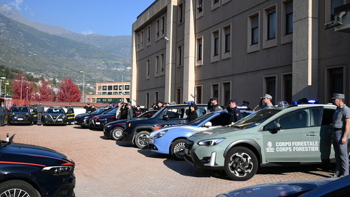 Quando il dovere chiama e la tragedia risponde: Aosta ricorda i carabinieri caduti a Castel d’Azzano Quando il dovere chiama e la tragedia risponde: Aosta ricorda i carabinieri caduti a Castel d’Azzano