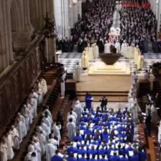 Boom di conversioni di adulti, l’arcidiocesi di Parigi convoca un concilio provinciale