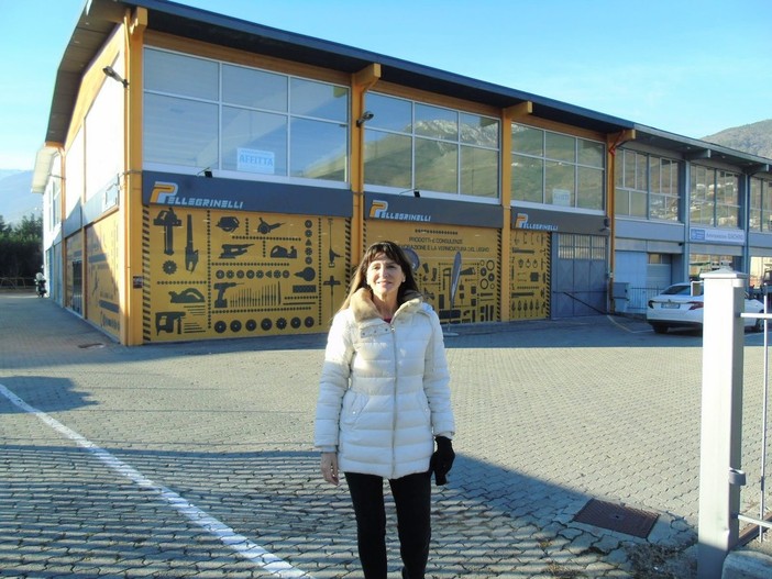 CASA SUBITO IN VALLE D'AOSTA: Locale commerciale in affitto a Saint Christophe, loc. Grande Charrière