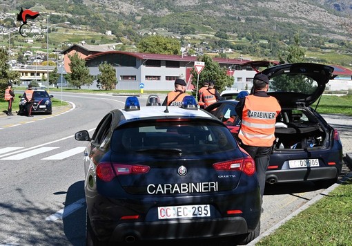 Aosta, controlli sulla malamovida: 107 persone identificate e 3 mila euro di sanzioni Aosta, controlli sulla malamovida: 107 persone identificate e 3 mila euro di sanzioni
