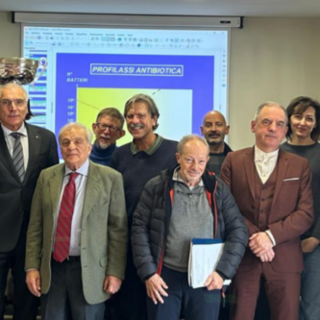 Aosta, grande adesione al corso sull'antibiotico-resistenza con il professor Roberto Mattina