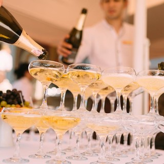 La Celebrazione Perfetta: Come Scegliere lo Champagne Giusto per Ogni Occasione