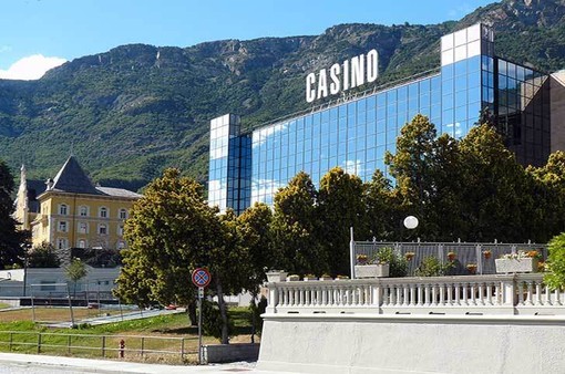 Saint-Vincent rinuncia all’online: cosa si nasconde dietro la scelta del casinò?