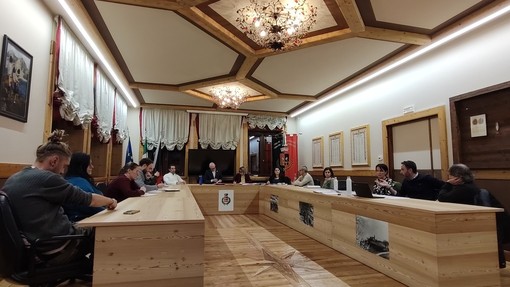 Bilancio approvato tra tensioni e scelte politiche: Charvensod guarda al 2026