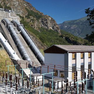 Autonomia a parole, poteri a Roma: il corto circuito valdostano sull’idroelettrico