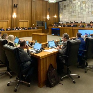 Bilancio del Consiglio approvato tra tensioni e silenzi