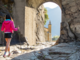 Passaggio a Donnas della via Francigena (ph. sito web Regione VdA)