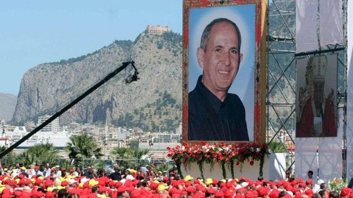 Il Papa ricorda don Puglisi: come lui superare le paure e collaborare per una società giusta Il Papa ricorda don Puglisi: come lui superare le paure e collaborare per una società giusta