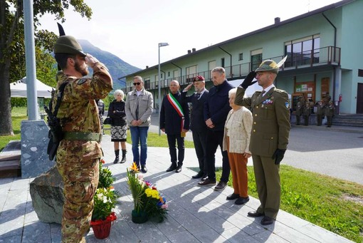 Gli onori ai caduti