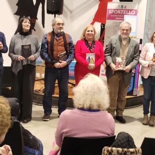 Una serata culturale divertente con il Book Juke Box: letture, musica e sorprese a Nichelino