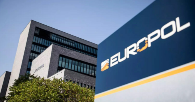 Operazione Grimm, la minaccia digitale che parte dai social e arriva anche in Valle d’Aosta Operazione Grimm, la minaccia digitale che parte dai social e arriva anche in Valle d’Aosta