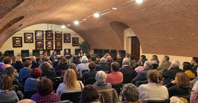Quart, rifiuti, servizi e parcheggi: Quart Demain incalza la maggioranza Quart, rifiuti, servizi e parcheggi: Quart Demain incalza la maggioranza