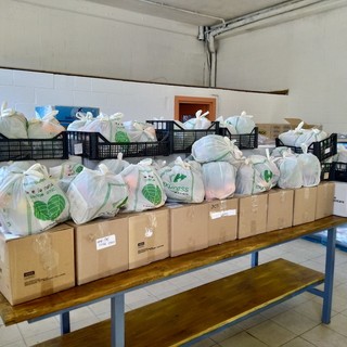 Emporio Solidale Quotidiamo apre il suo magazzino di Plan Felinaz per la distribuzione dei pacchi alimentari per l'Unité Mont Emilius
