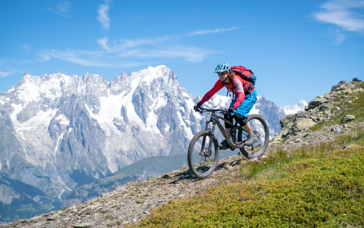 La rivoluzione verde delle due ruote; il cicloturismo elettrico in Valle d'Aosta