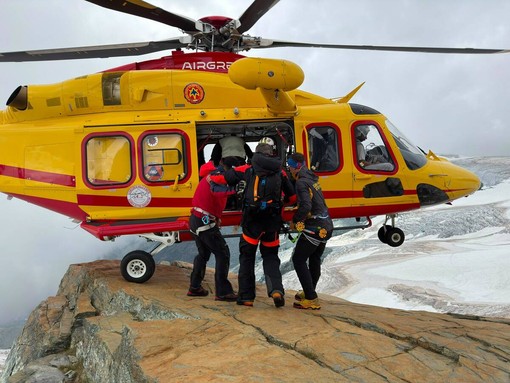 Doppio intervento in alta quota: salvato un alpinista sul Breithorn, tragedia sul Monte Bianco Doppio intervento in alta quota: salvato un alpinista sul Breithorn, tragedia sul Monte Bianco