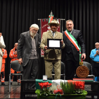 Adriano Favre riporta in Valle d’Aosta il Premio di solidarietà alpina: a Pinzolo la Medaglia del Presidente della Repubblica