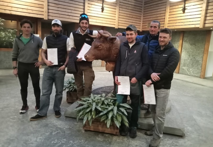 Professioni del bosco: consegnati gli attestati del corso per operatori forestali