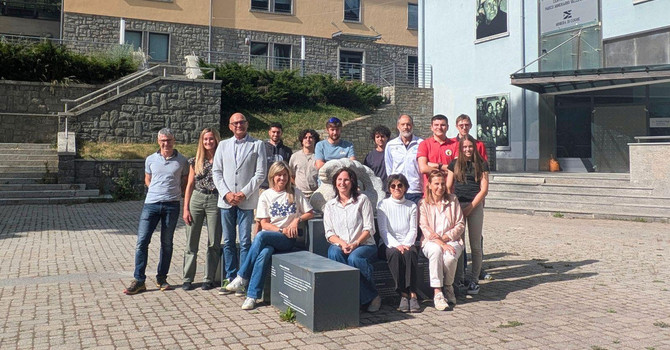 Da sinistra a destra, in alto: Mirko Fortuna, Elisabetta Filippini, Michel Martinet (Presidente), Riccardo Diano, Davide Banard, Lorenzo Stella, Andrea Martini, Alessio Ronconi, Marco Traverso, Patrick Guichardaz, Nadège Gontel. Da sinistra a destra, in basso: Luisa Vuillermoz (Direttrice), Manuela Farina, Laura Vascellari, Gabriella Tasso.