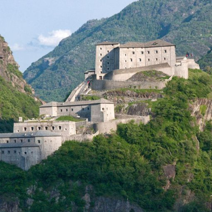 Estate al Forte di Bard 2026: Niccolò Fabi e Raf ad Aosta Classica Estate al Forte di Bard 2026: Niccolò Fabi e Raf ad Aosta Classica