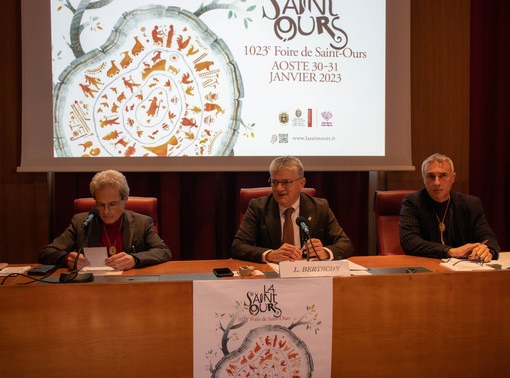 Da sn: il sindaco di Aosta Gianni Nuti, il vicepresidente della Giunta Luigi Bertschy, e Marco Ricciardi