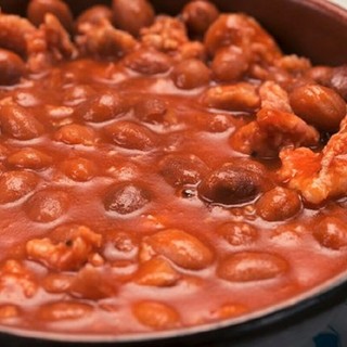 La fagiolata di Carnevale, tra tradizione popolare e solidarietà