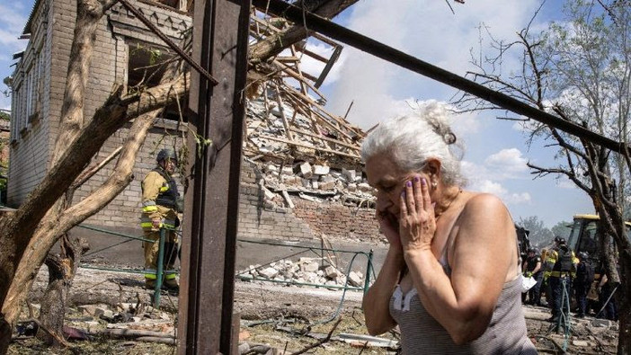 Ucraina, il Papa: la guerra non risolve i problemi, ma li aggrava Ucraina, il Papa: la guerra non risolve i problemi, ma li aggrava