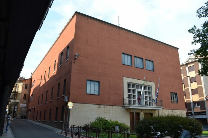 Canavese, rete di spaccio di cocaina: sette arresti e oltre 116 mila euro sequestrati Canavese, rete di spaccio di cocaina: sette arresti e oltre 116 mila euro sequestrati