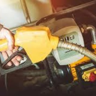 Petrolio, Agenzia energia sblocca riserve. I prezzi dei carburanti salgono ancora