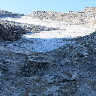 Nell'immagine scattata il 10 agosto il ghiacciaio del Grand Etrét (foto di Alberto Rossotto - Pnpg)