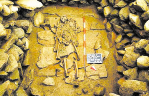 Esposti del Comitato ValléeSanté contro il nuovo ospedale