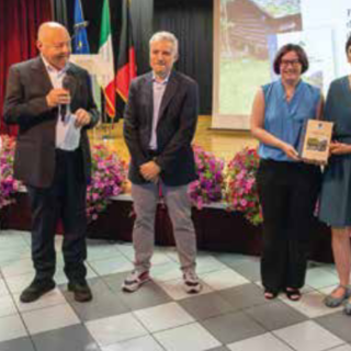 Il direttivo dell'Associazione. A sinistra François Stevenin. Il terzo da sinistra Ettore Tousco, président de l’Atelier de Gaby