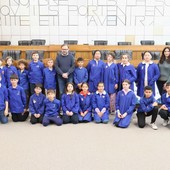 Portes ouvertes: la visita della classe V A della scuola primaria San Francesco di Aosta al Consiglio Valle Portes ouvertes: la visita della classe V A della scuola primaria San Francesco di Aosta al Consiglio Valle