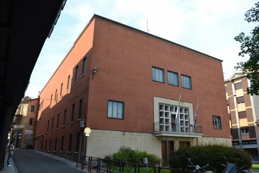 Canavese, rete di spaccio di cocaina: sette arresti e oltre 116 mila euro sequestrati Canavese, rete di spaccio di cocaina: sette arresti e oltre 116 mila euro sequestrati
