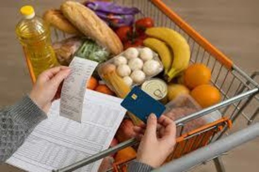 Inflazione: il tasso a settembre si attesta al +1,6%, con ricadute di +528 euro annui a famiglia Inflazione: il tasso a settembre si attesta al +1,6%, con ricadute di +528 euro annui a famiglia