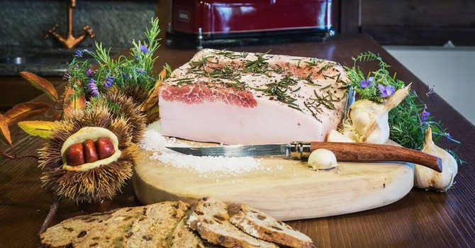 Il Lard d'Arnad DOP guarda al futuro: approvato il nuovo disciplinare dopo trent'anni di tutela