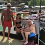 seduto a ds. Lodovico con l'istruttore Dario Moia (a sn) e la bagnina Letizia Balestre seduto a ds. Lodovico con l'istruttore Dario Moia (a sn) e la bagnina Letizia Balestre