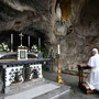 Lourdes, molto più di un viaggio: il pellegrinaggio tra fede, fragilità e fraternità Lourdes, molto più di un viaggio: il pellegrinaggio tra fede, fragilità e fraternità