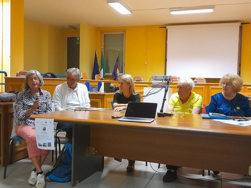 da sinistra Marina Portigliatti, Gianni Zurlo, Dr. Rossella Morra e i 2 autori, Lodovico Marchisio e Roberta Maffiodo