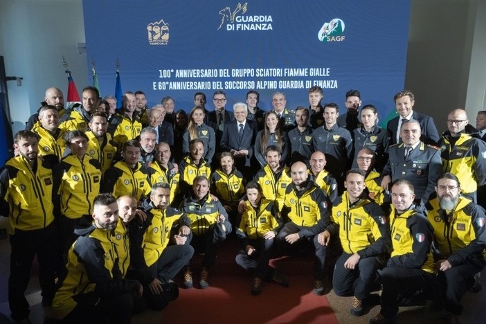 Guardia di Finanza, il secolo delle Fiamme Gialle tra neve e coraggio Guardia di Finanza, il secolo delle Fiamme Gialle tra neve e coraggio